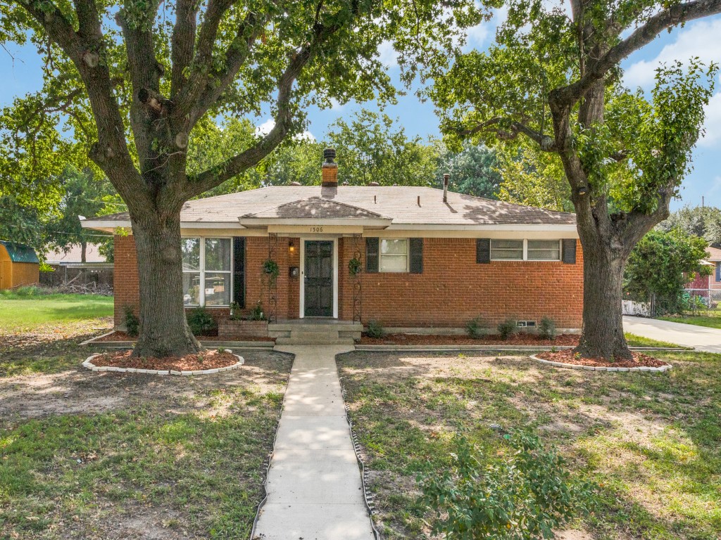 1506 N Morris Street Mckinney TX 75069