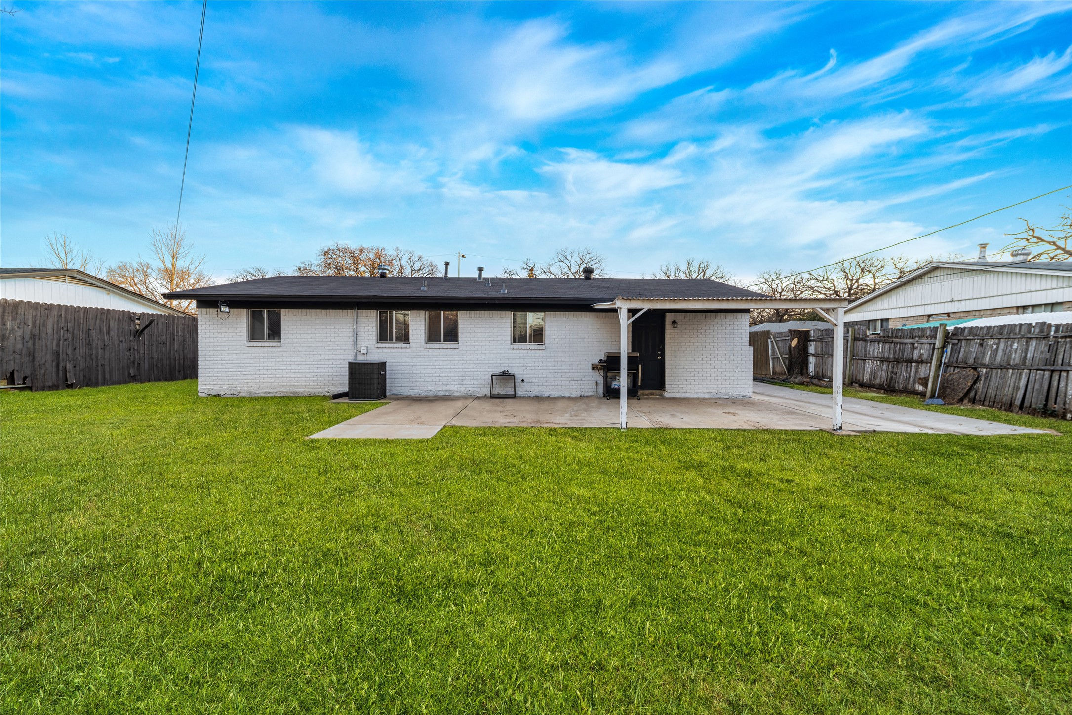 1805 W Sanford Street Arlington TX 76012