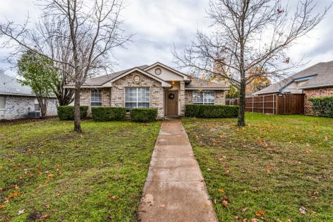 1130 Rosewood Lane Lancaster TX 75146