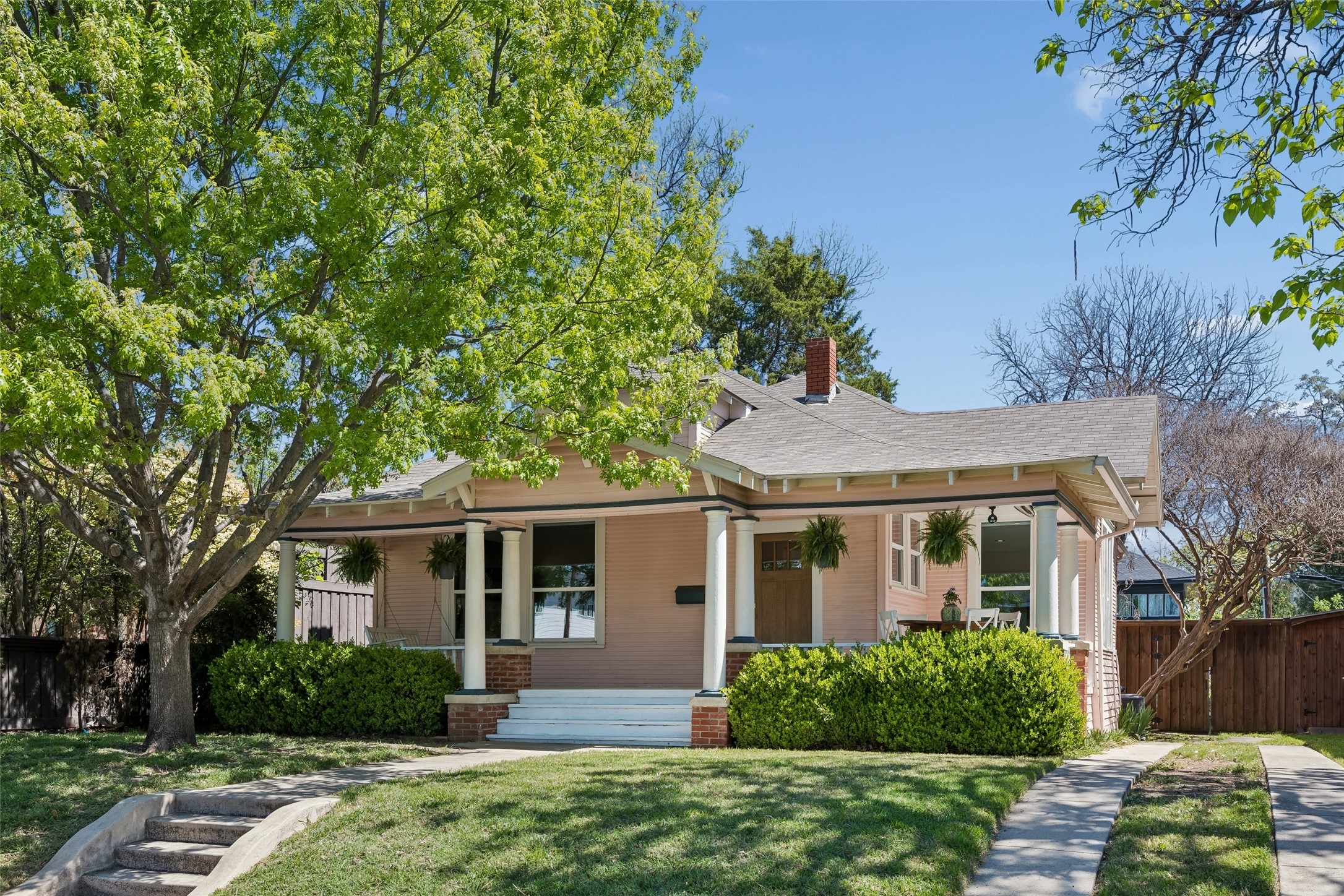628 Woodlawn Avenue Dallas TX 75208