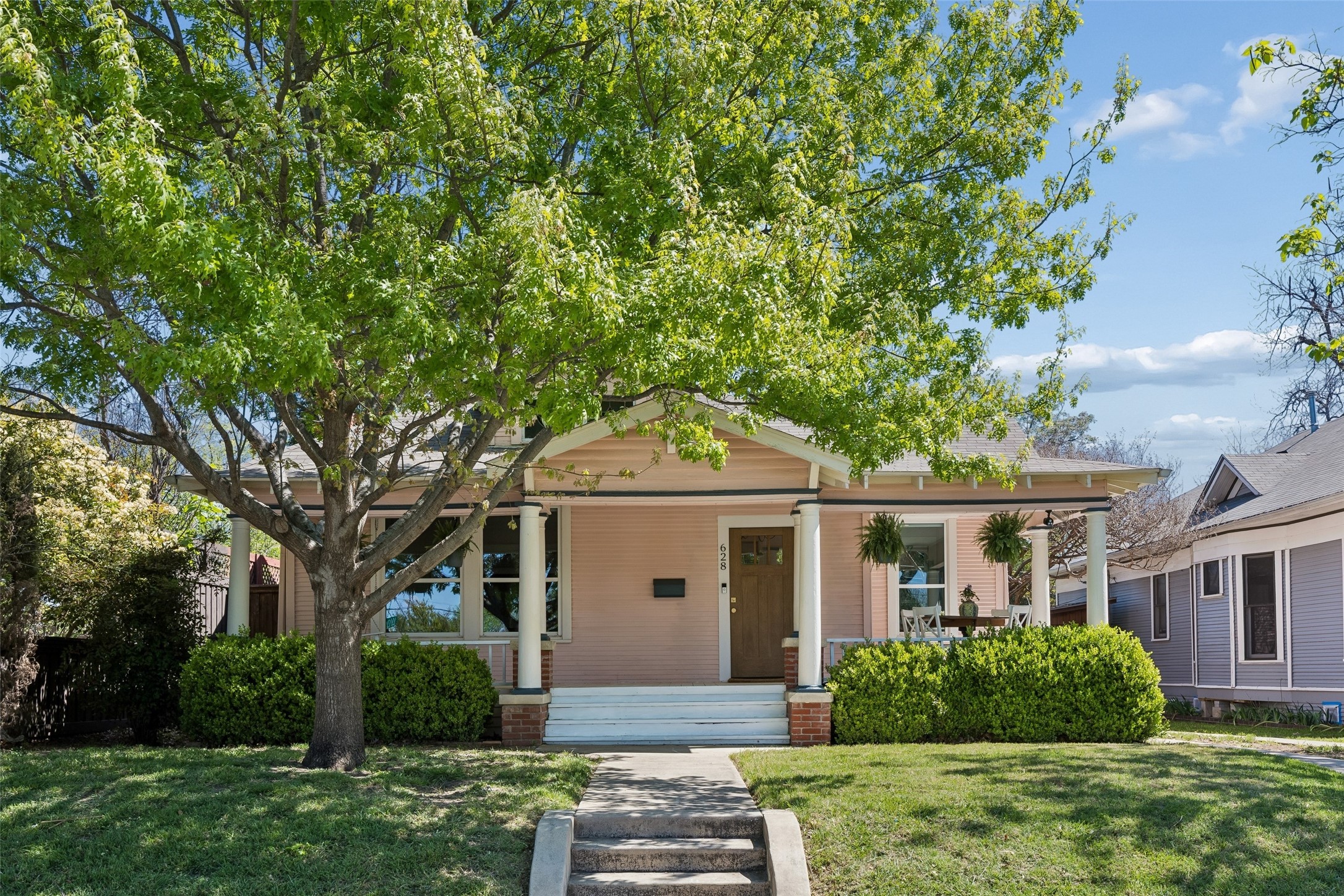 628 Woodlawn Avenue Dallas TX 75208
