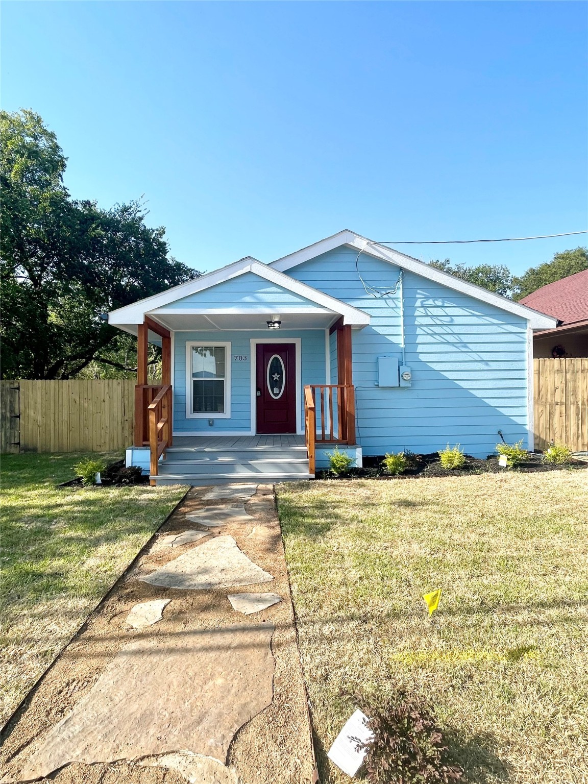703 N Getzendaner Street Waxahachie TX 75165