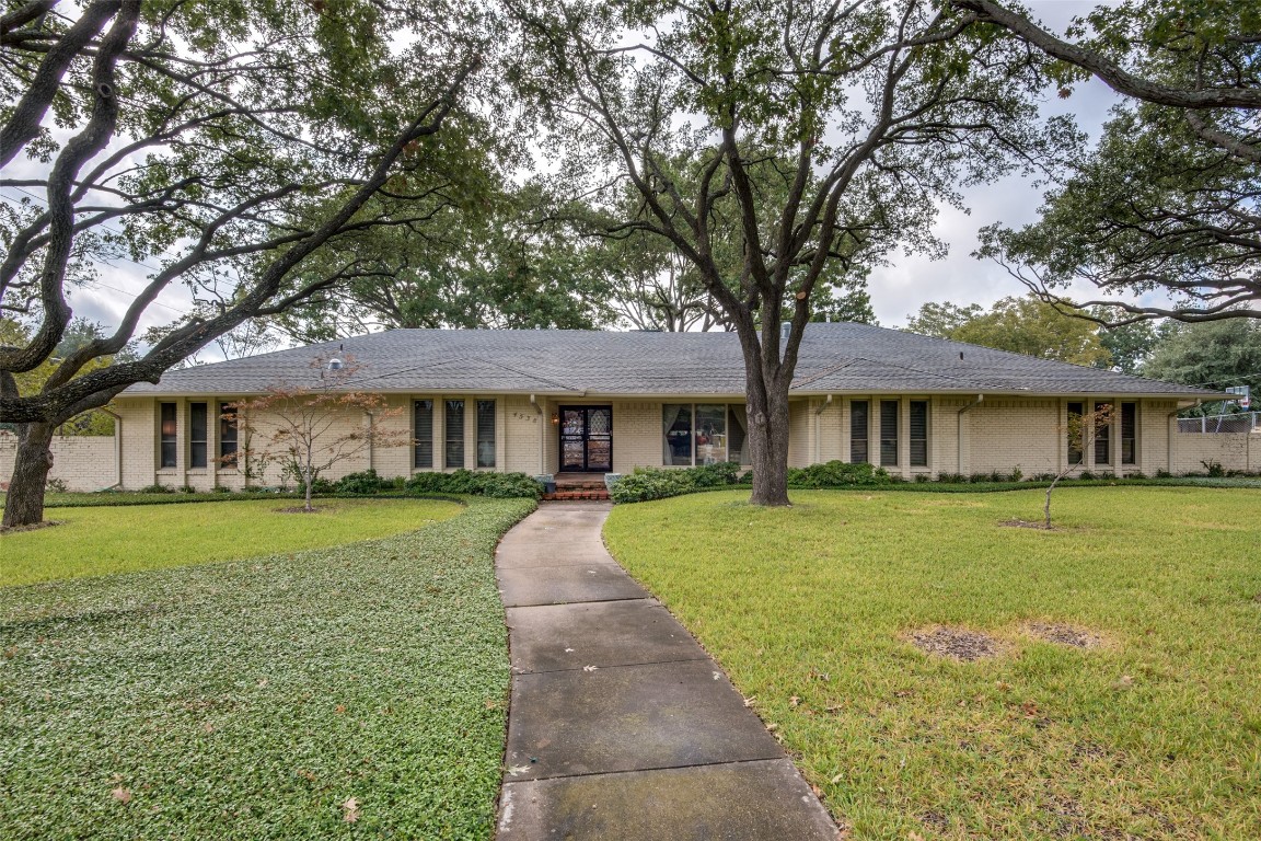 4538 Irvin Simmons Drive Dallas TX 75229