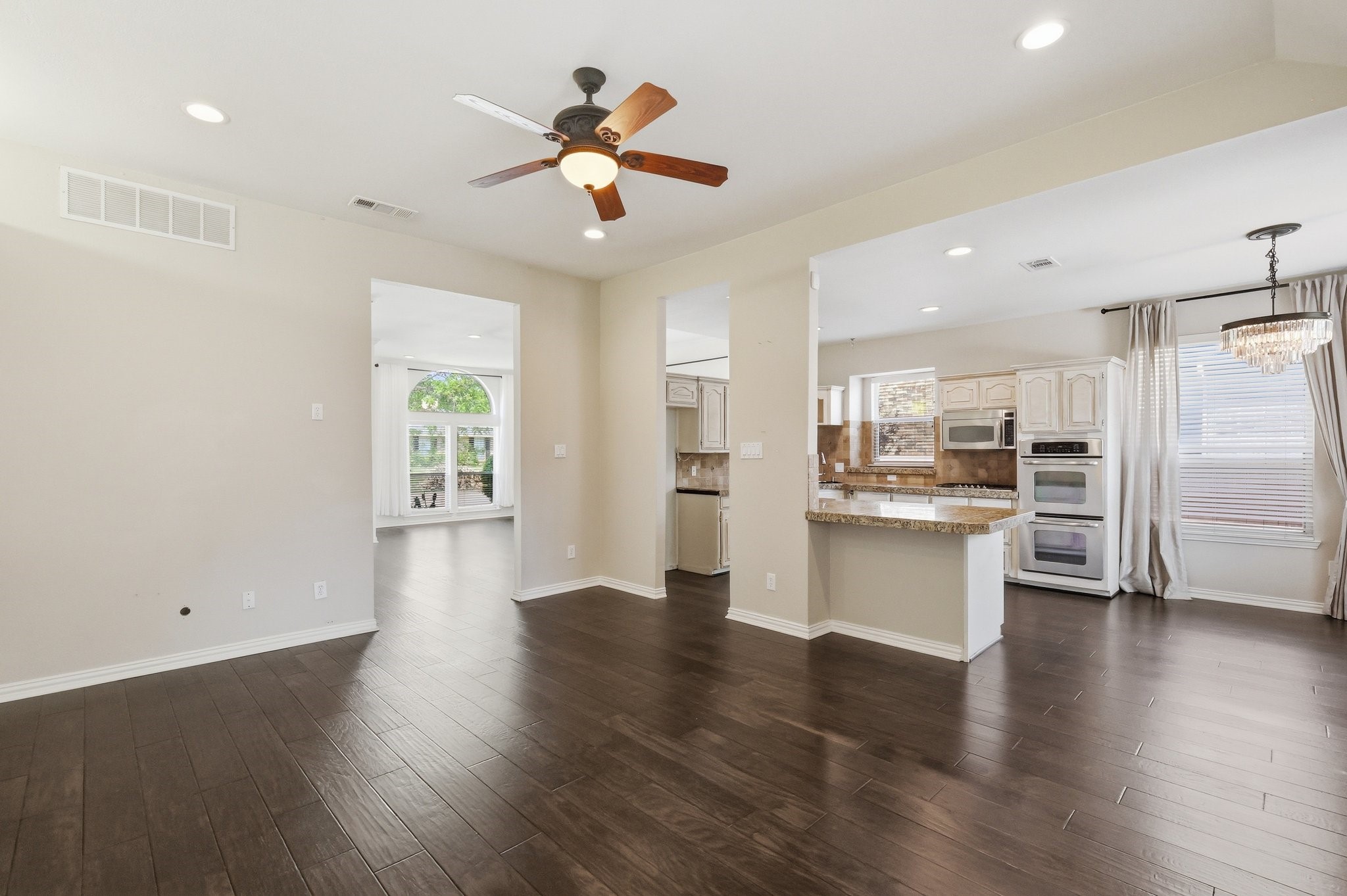 2112 Greenview Drive Carrollton TX 75010