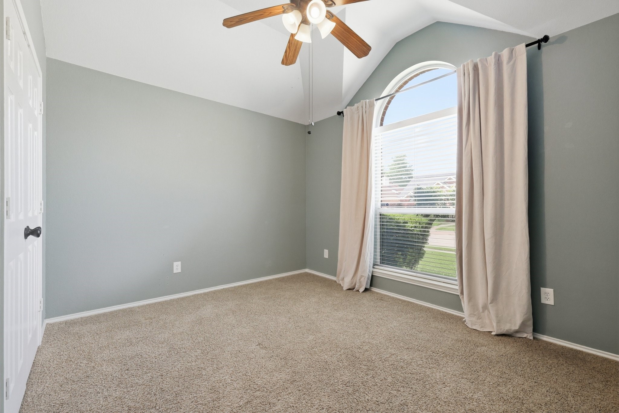 2112 Greenview Drive Carrollton TX 75010