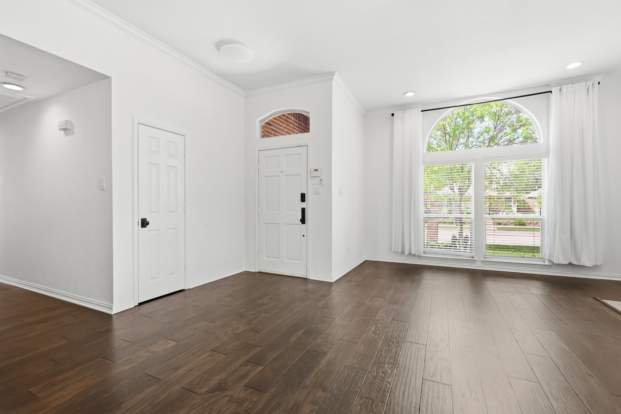 2112 Greenview Drive Carrollton TX 75010