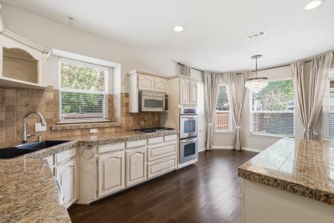 2112 Greenview Drive Carrollton TX 75010