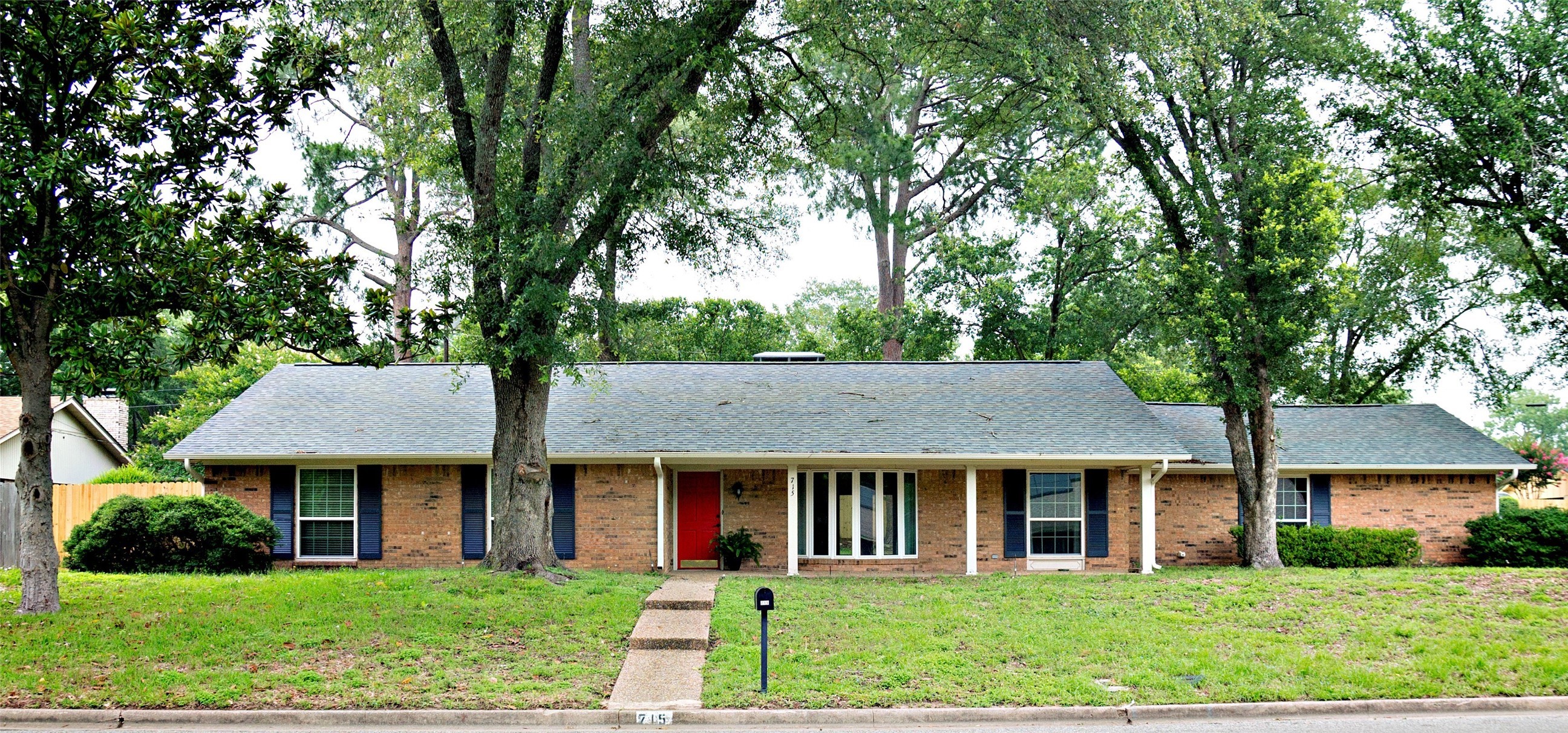 715 Belmont Street Athens TX 75751