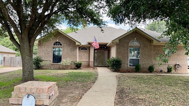 220 Keswick Drive Hewitt TX 76643