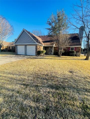 2533 Bentley Drive Grand Prairie TX 75052