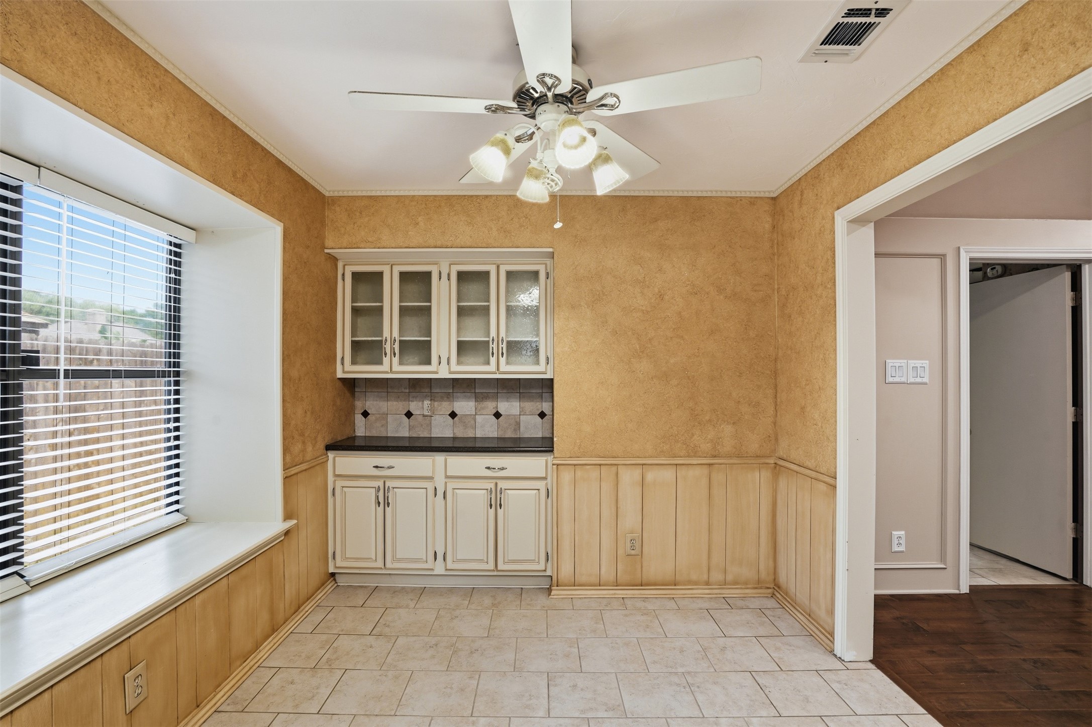 834 Meadowglen Circle Coppell TX 75019