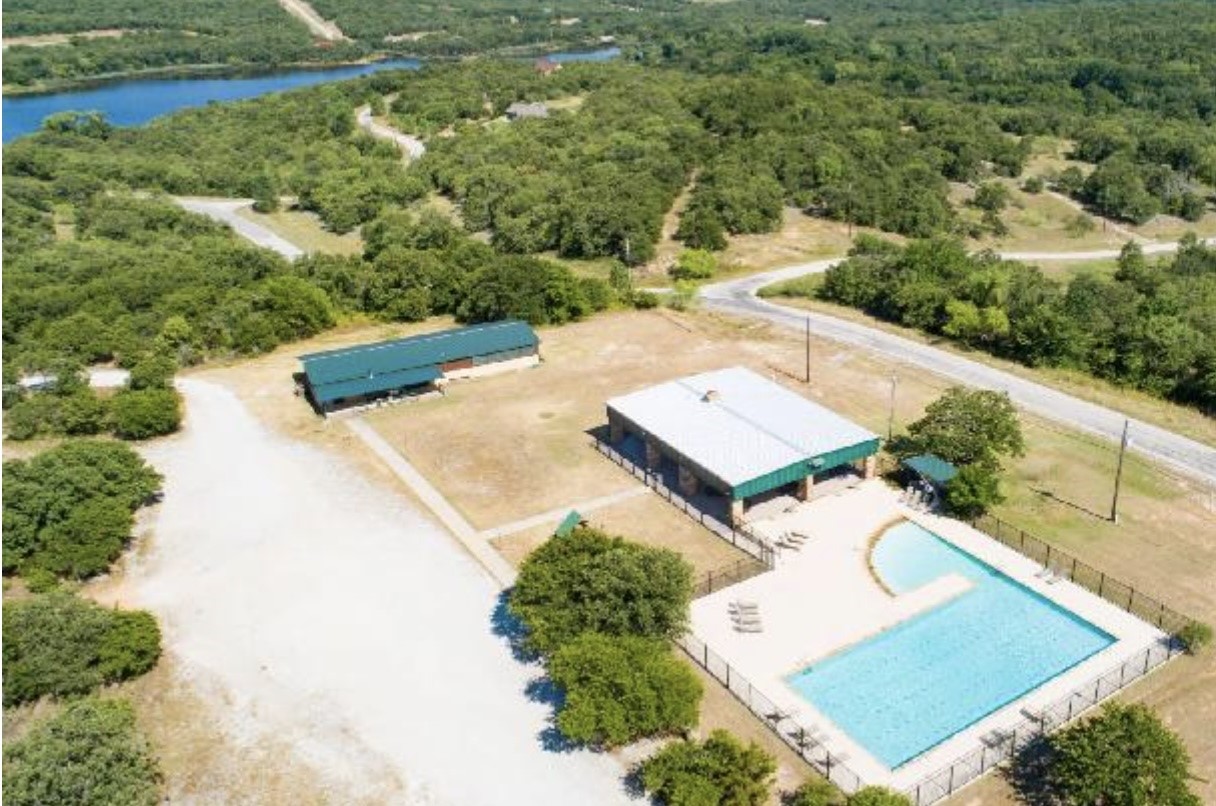 185 Silver Lakes Drive Sunset TX 76270