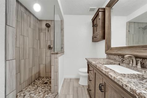 2114 Via Vista Carrollton TX 75006