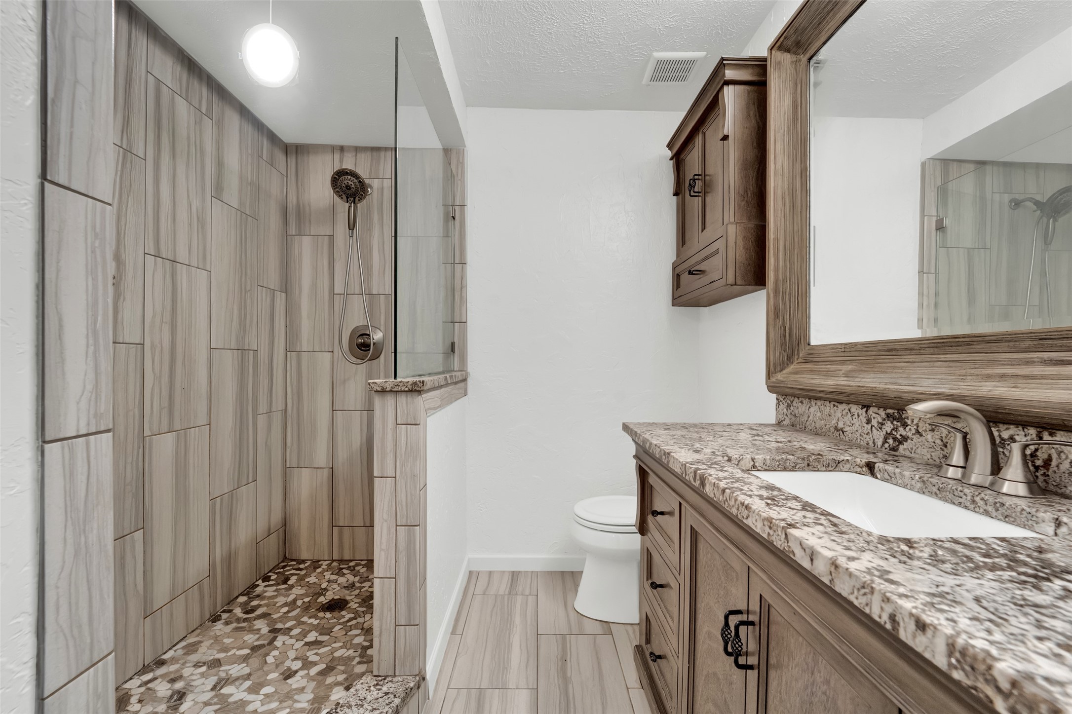 2114 Via Vista Carrollton TX 75006