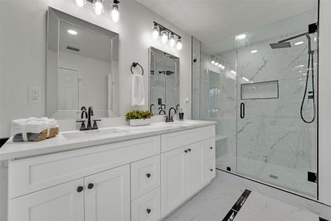 2114 Via Vista Carrollton TX 75006