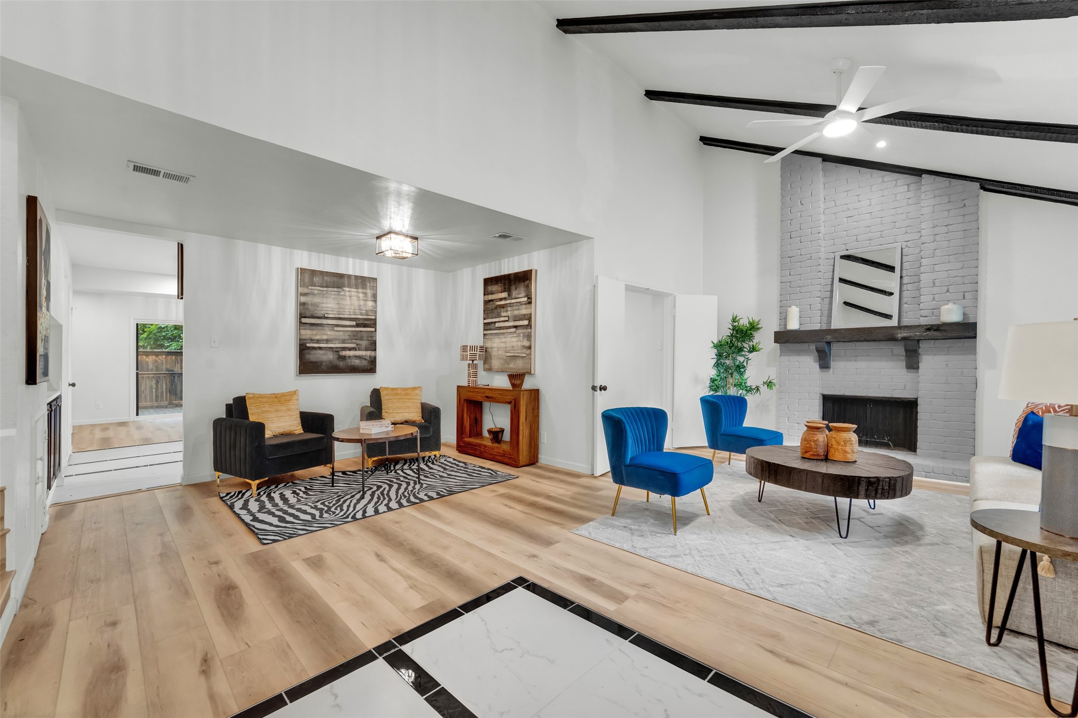 2114 Via Vista Carrollton TX 75006