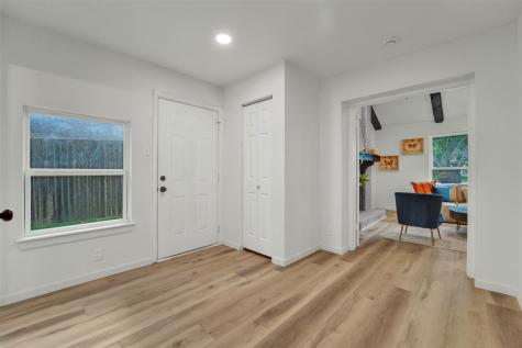 2114 Via Vista Carrollton TX 75006