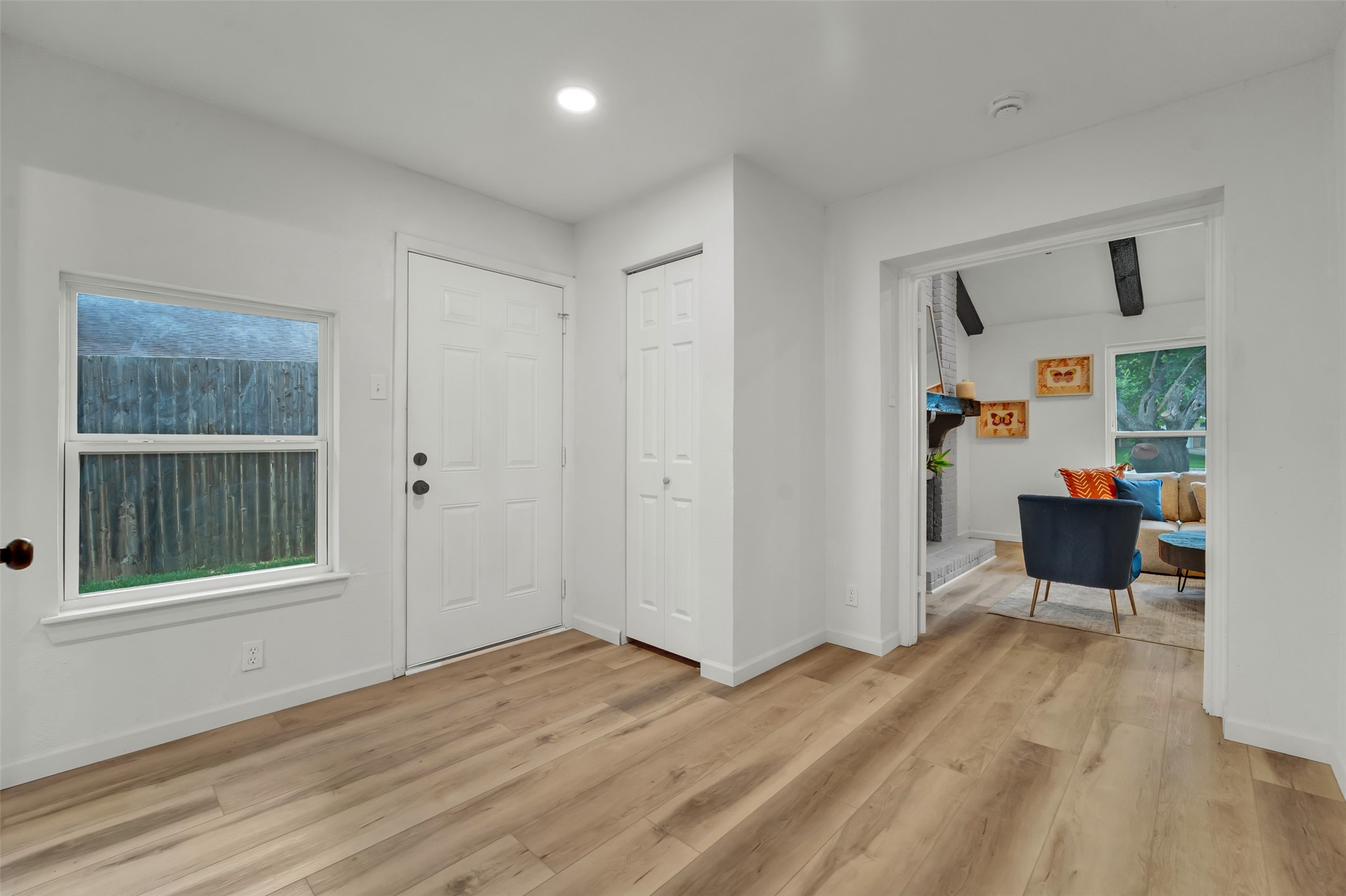 2114 Via Vista Carrollton TX 75006