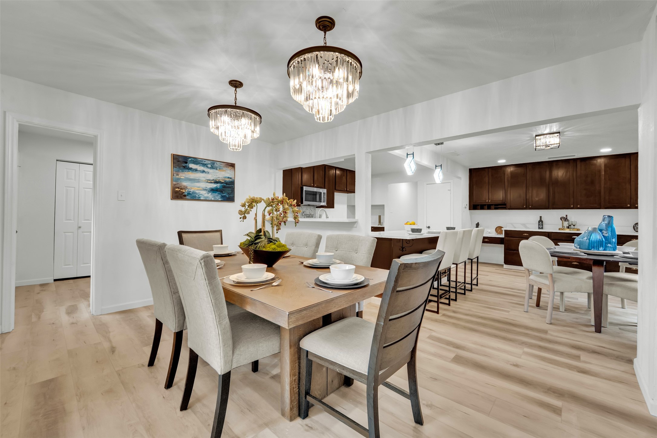 2114 Via Vista Carrollton TX 75006