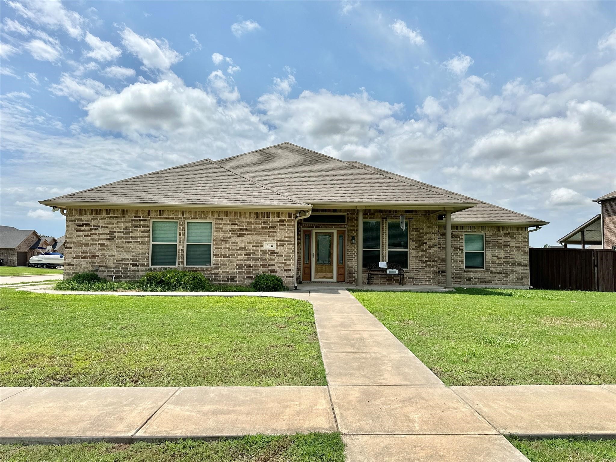 318 E 4th Street Lindsay TX 76250