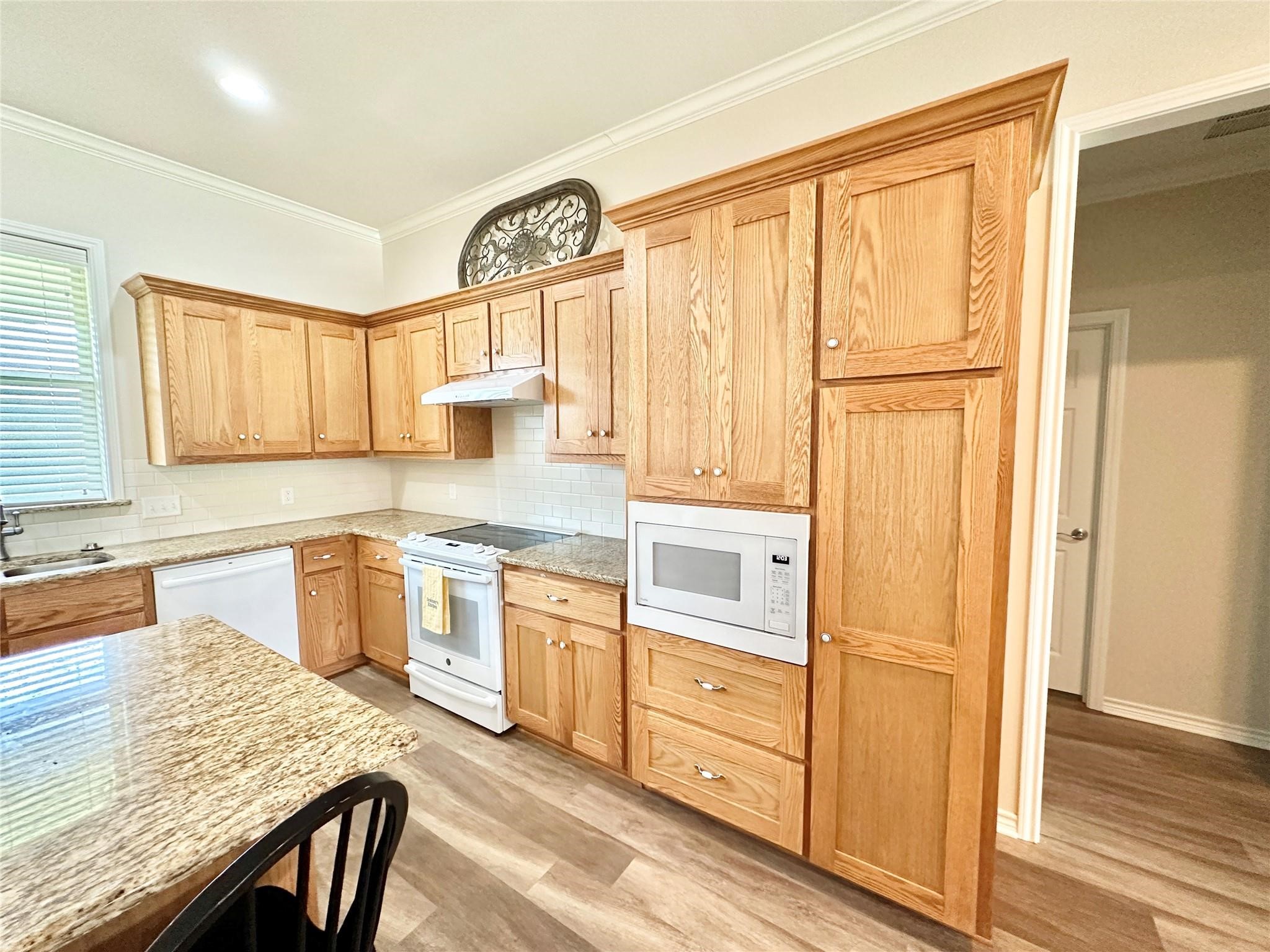 318 E 4th Street Lindsay TX 76250