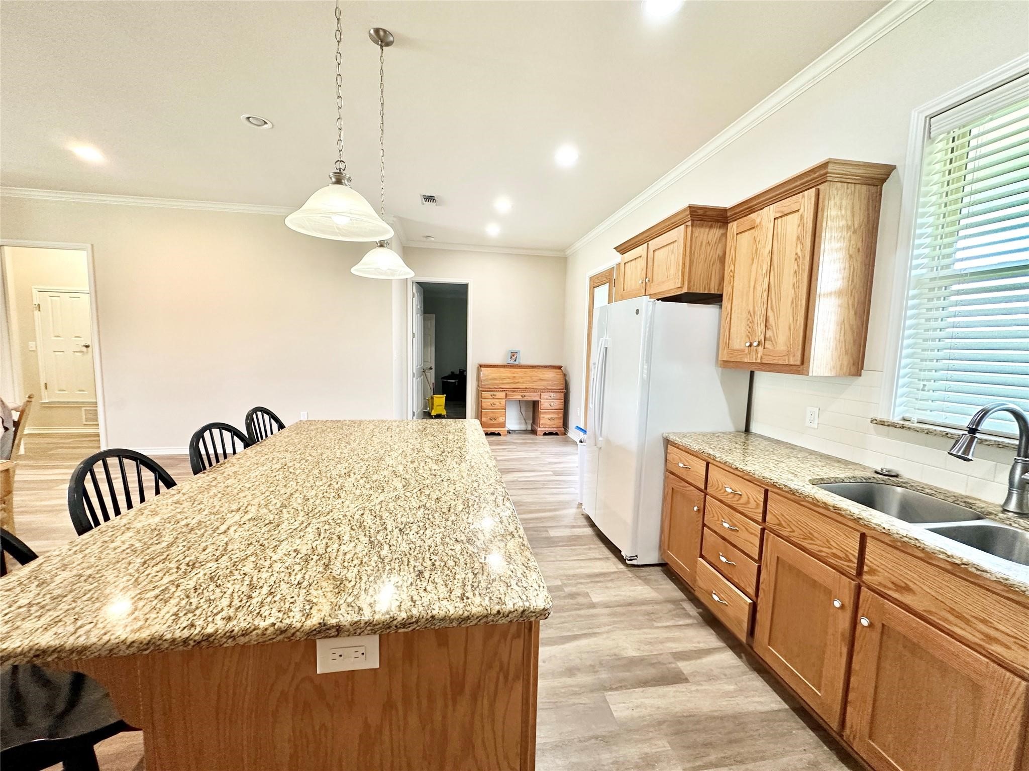 318 E 4th Street Lindsay TX 76250