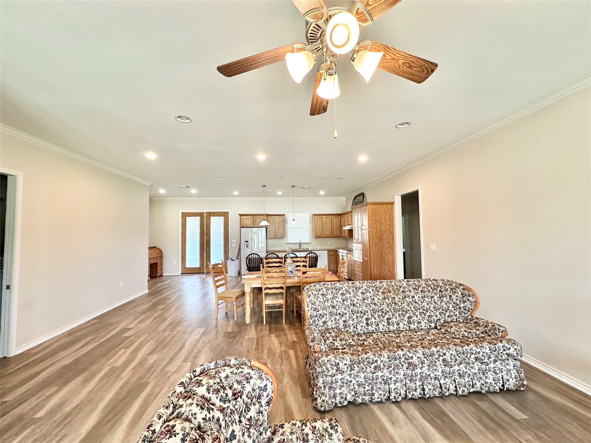 318 E 4th Street Lindsay TX 76250