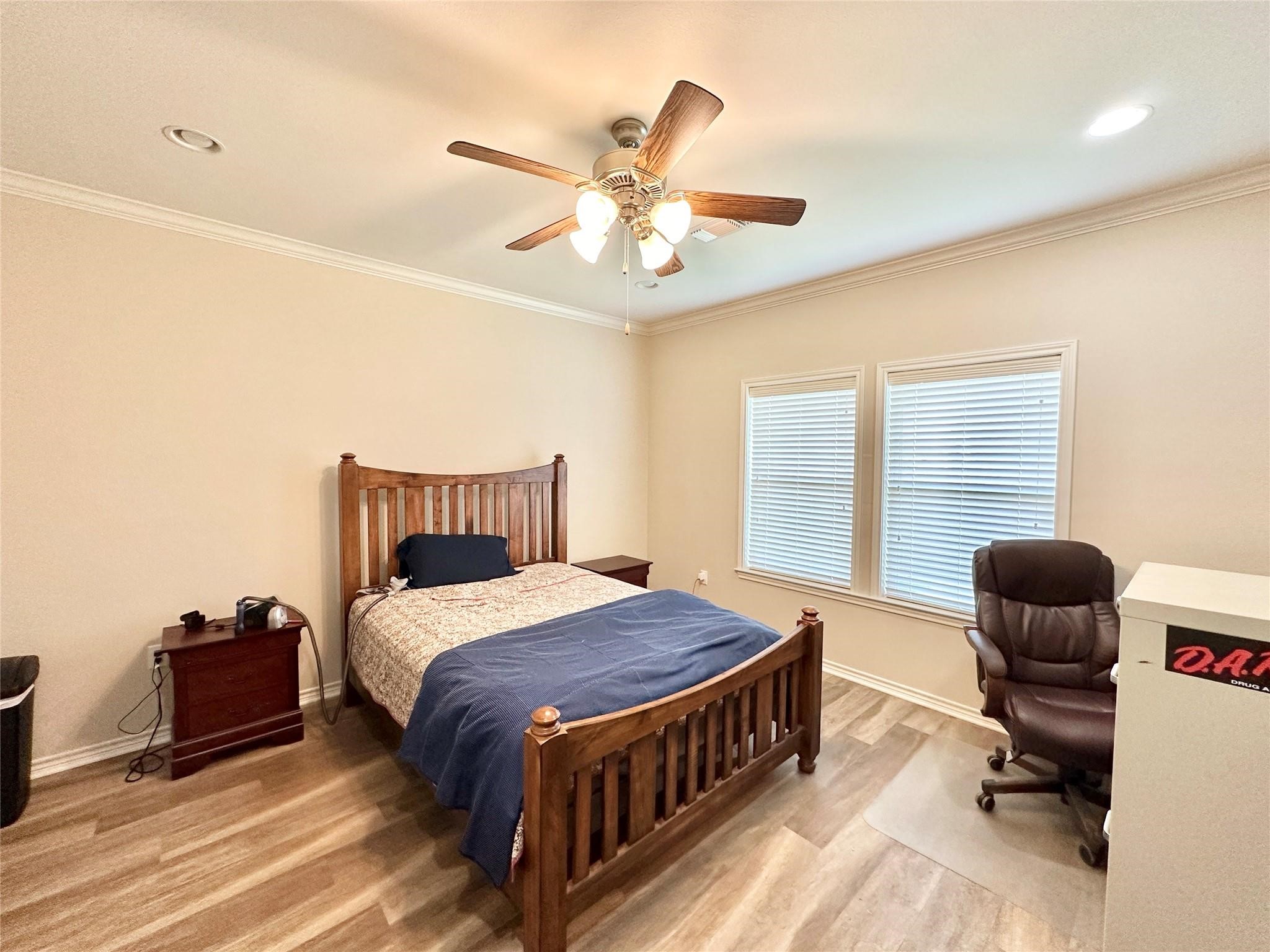318 E 4th Street Lindsay TX 76250