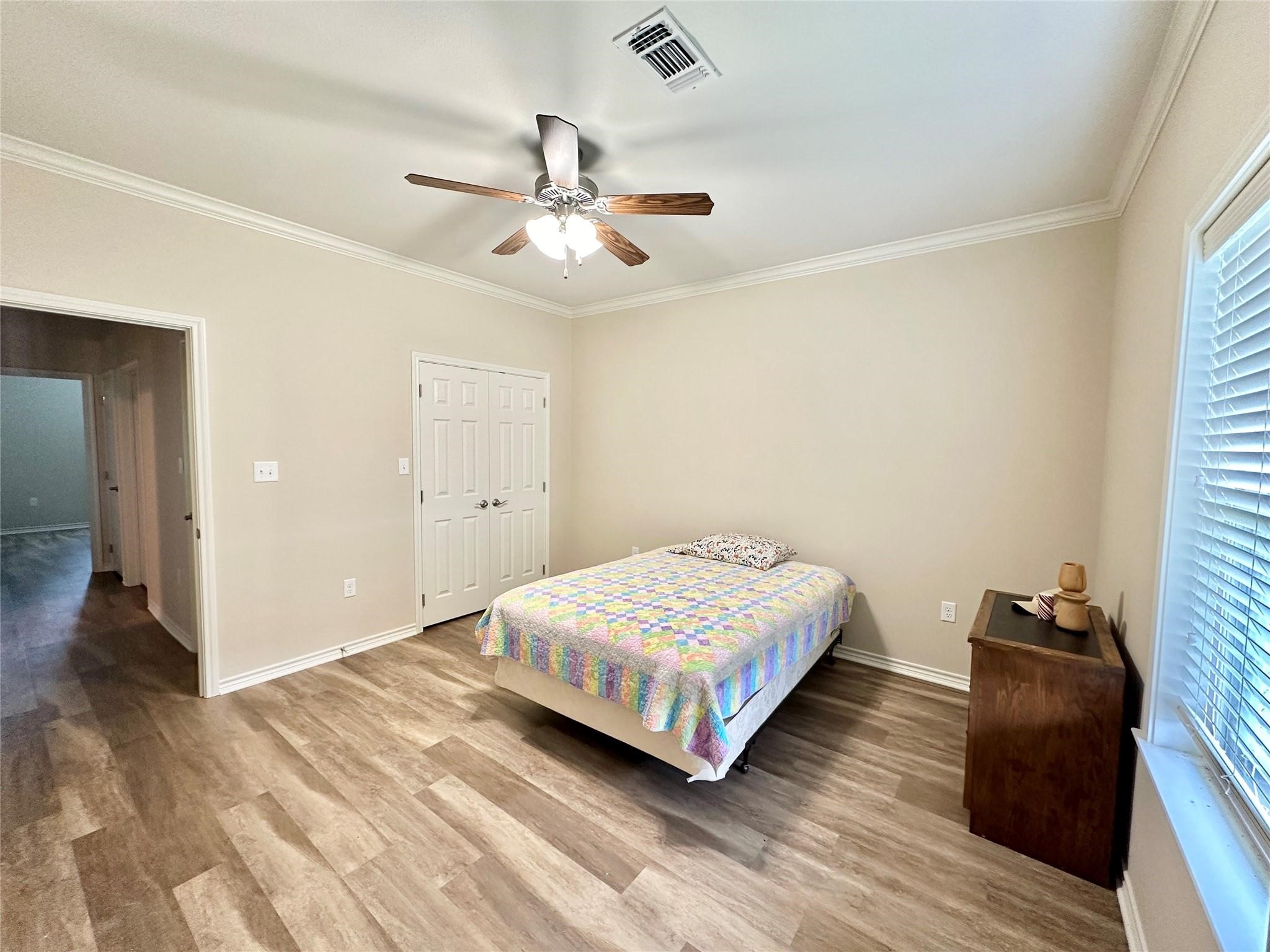 318 E 4th Street Lindsay TX 76250