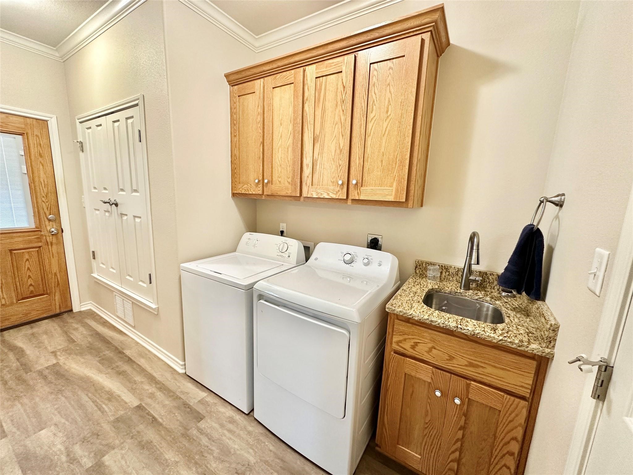 318 E 4th Street Lindsay TX 76250