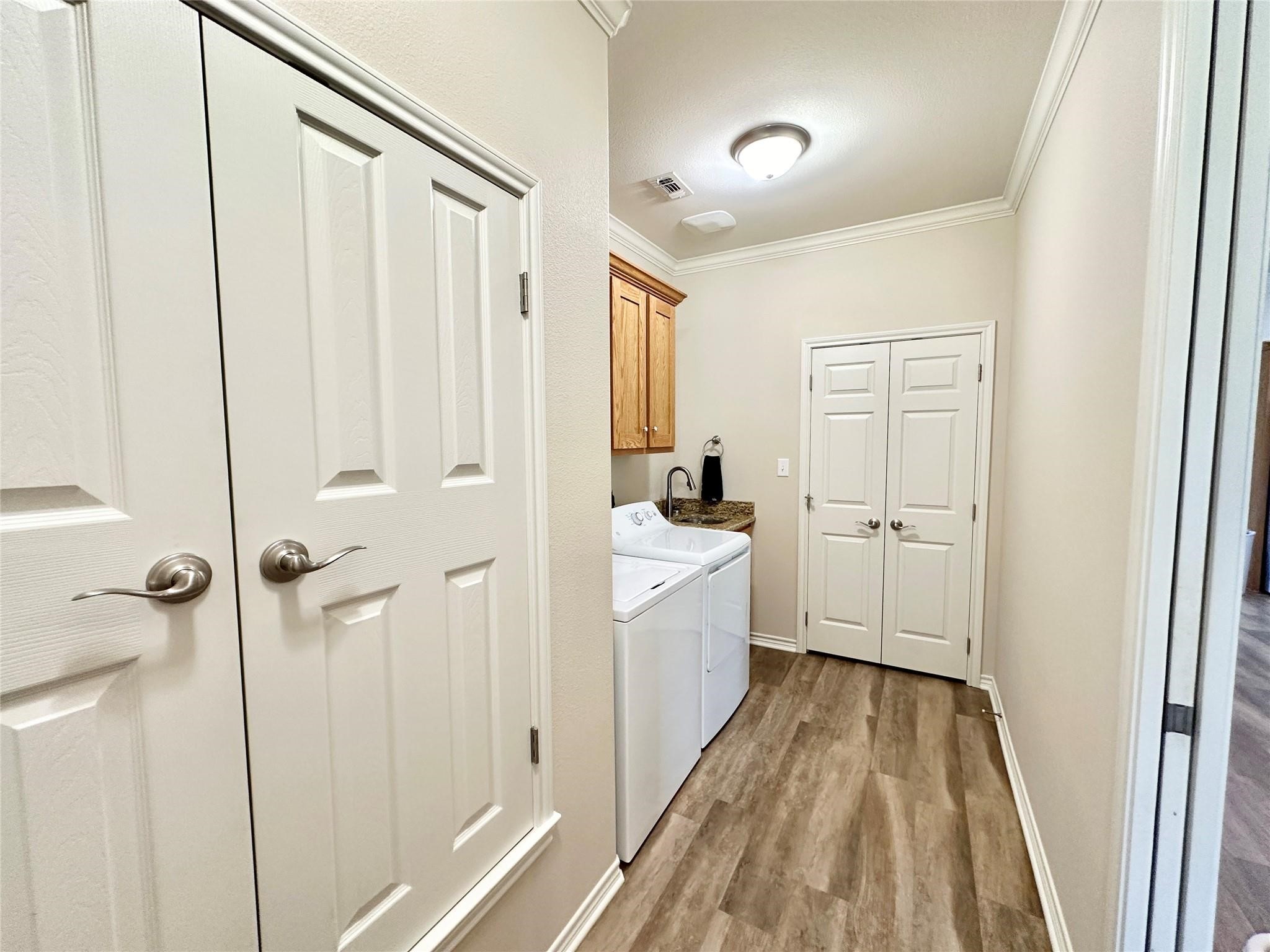 318 E 4th Street Lindsay TX 76250