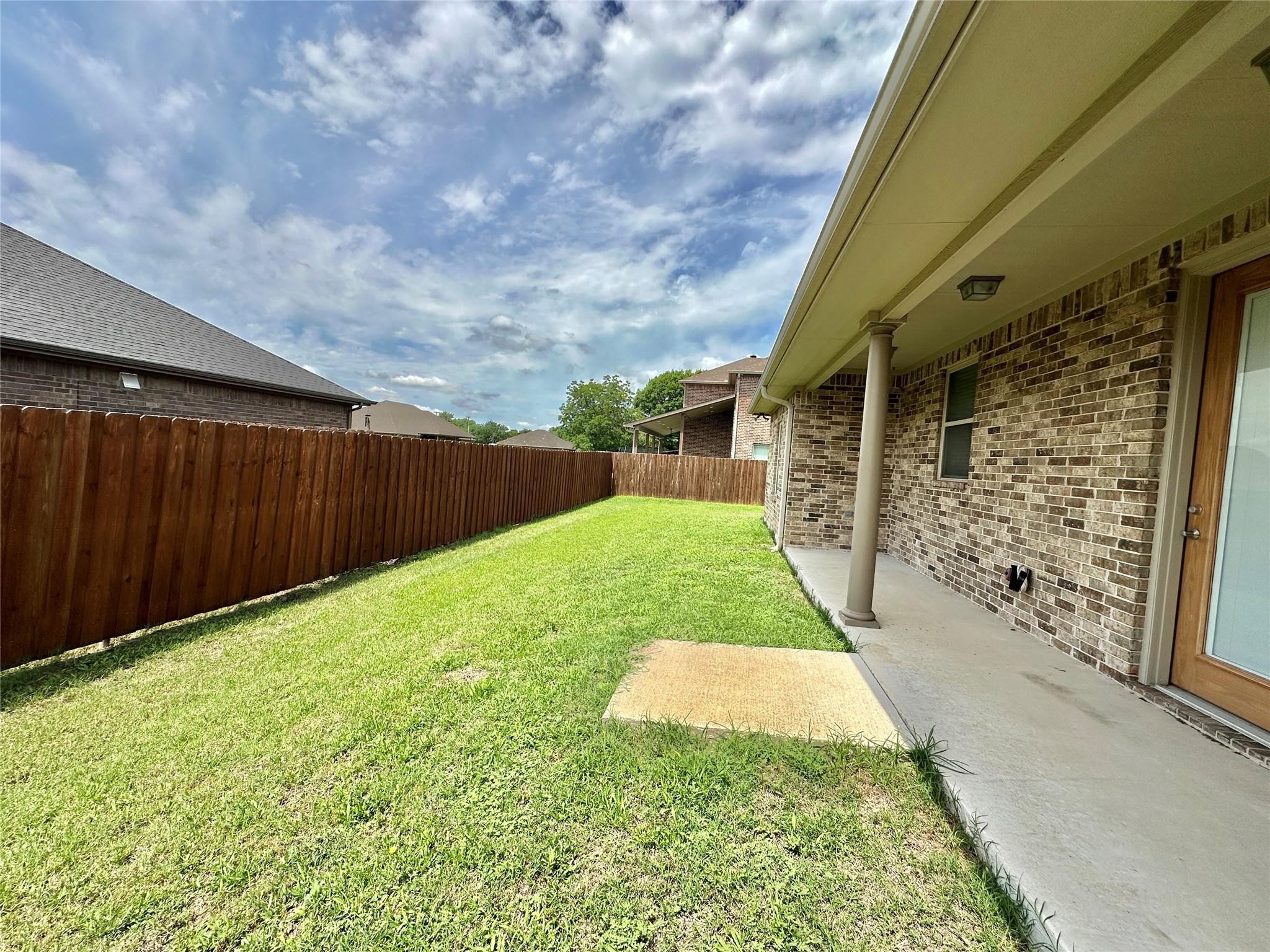 318 E 4th Street Lindsay TX 76250
