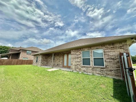 318 E 4th Street Lindsay TX 76250