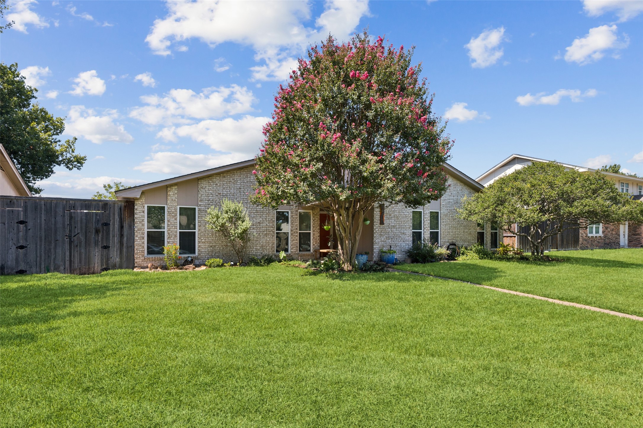 1511 Reston Drive Richardson TX 75081