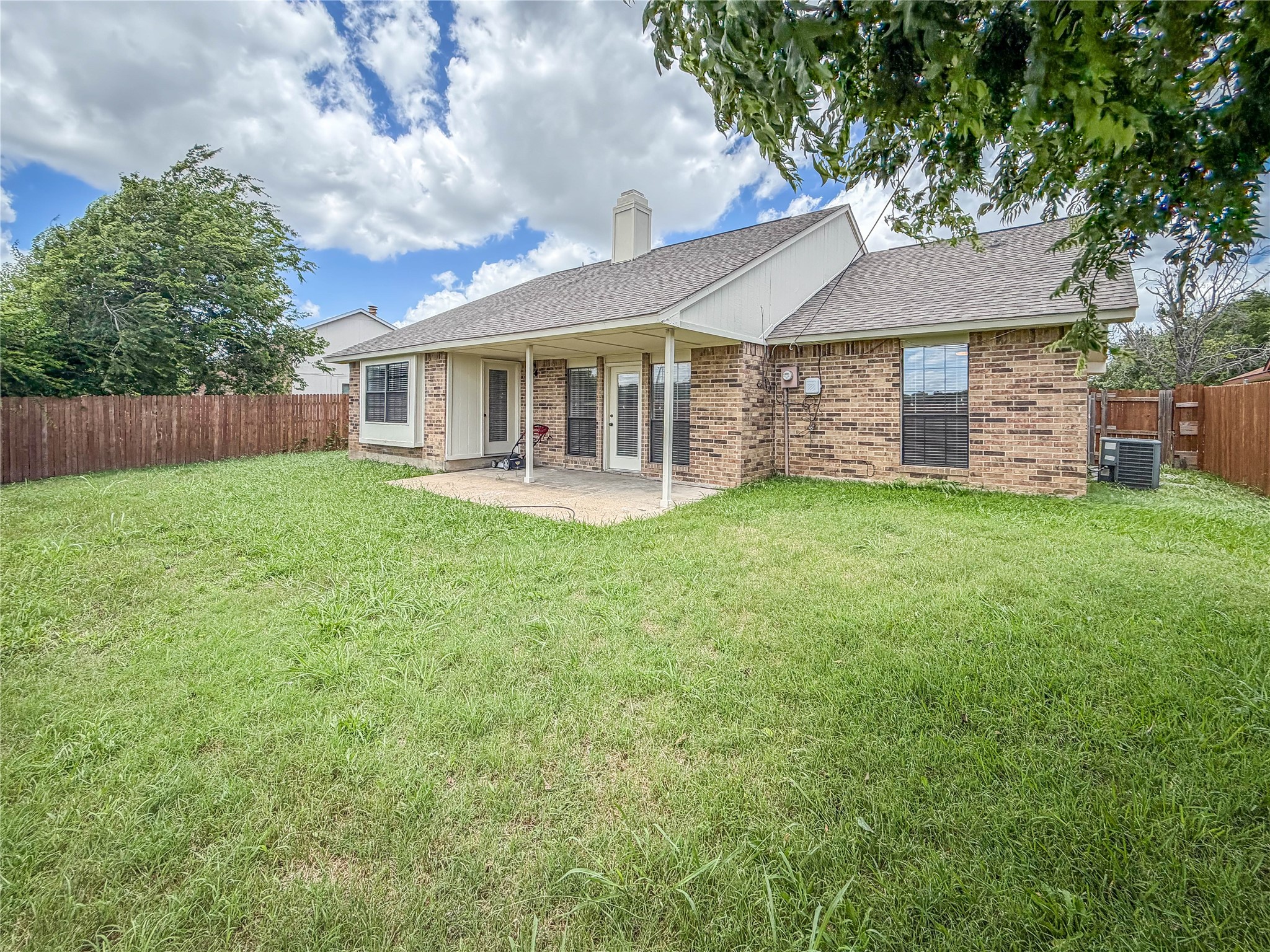 3312 Amberway Drive Arlington TX 76014
