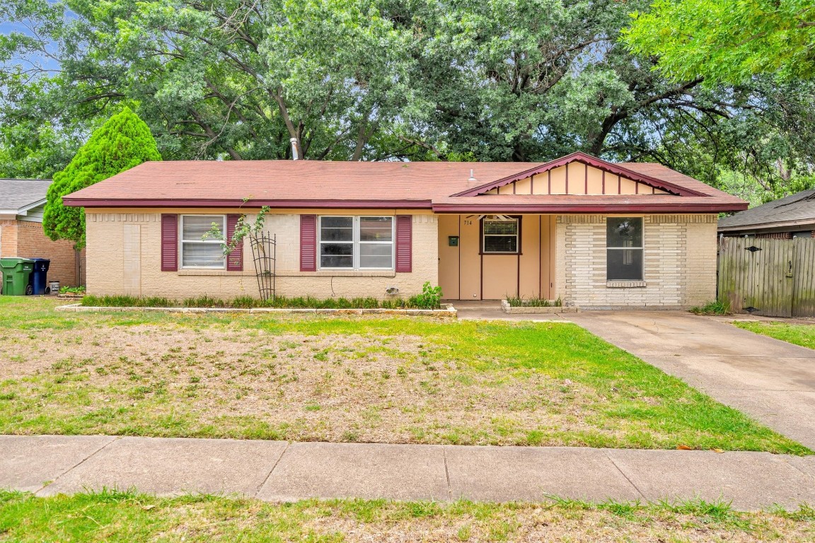 714 Pleasant Valley Road Garland TX 75040