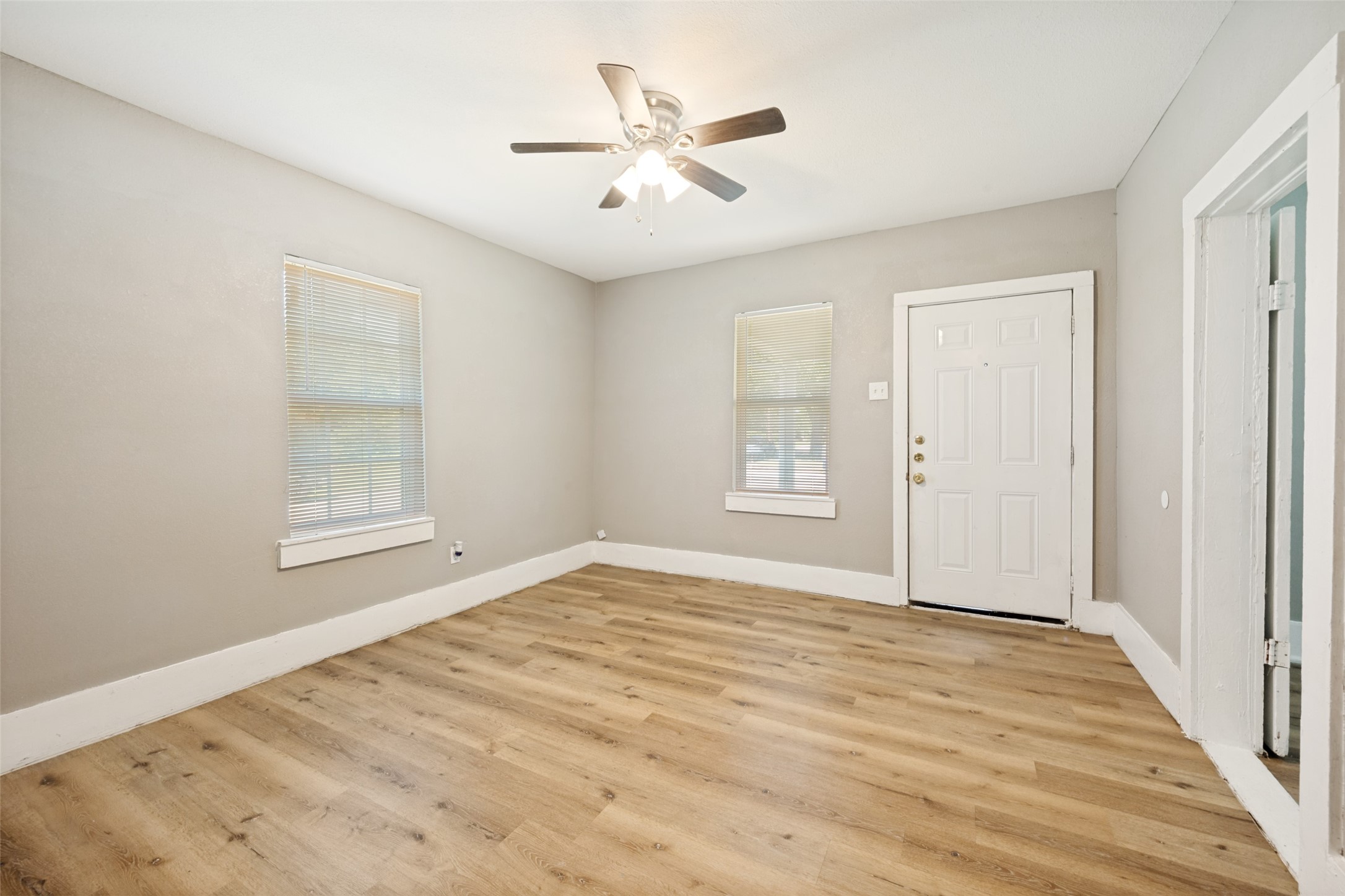 1201 E 3rd Avenue Corsicana TX 75110