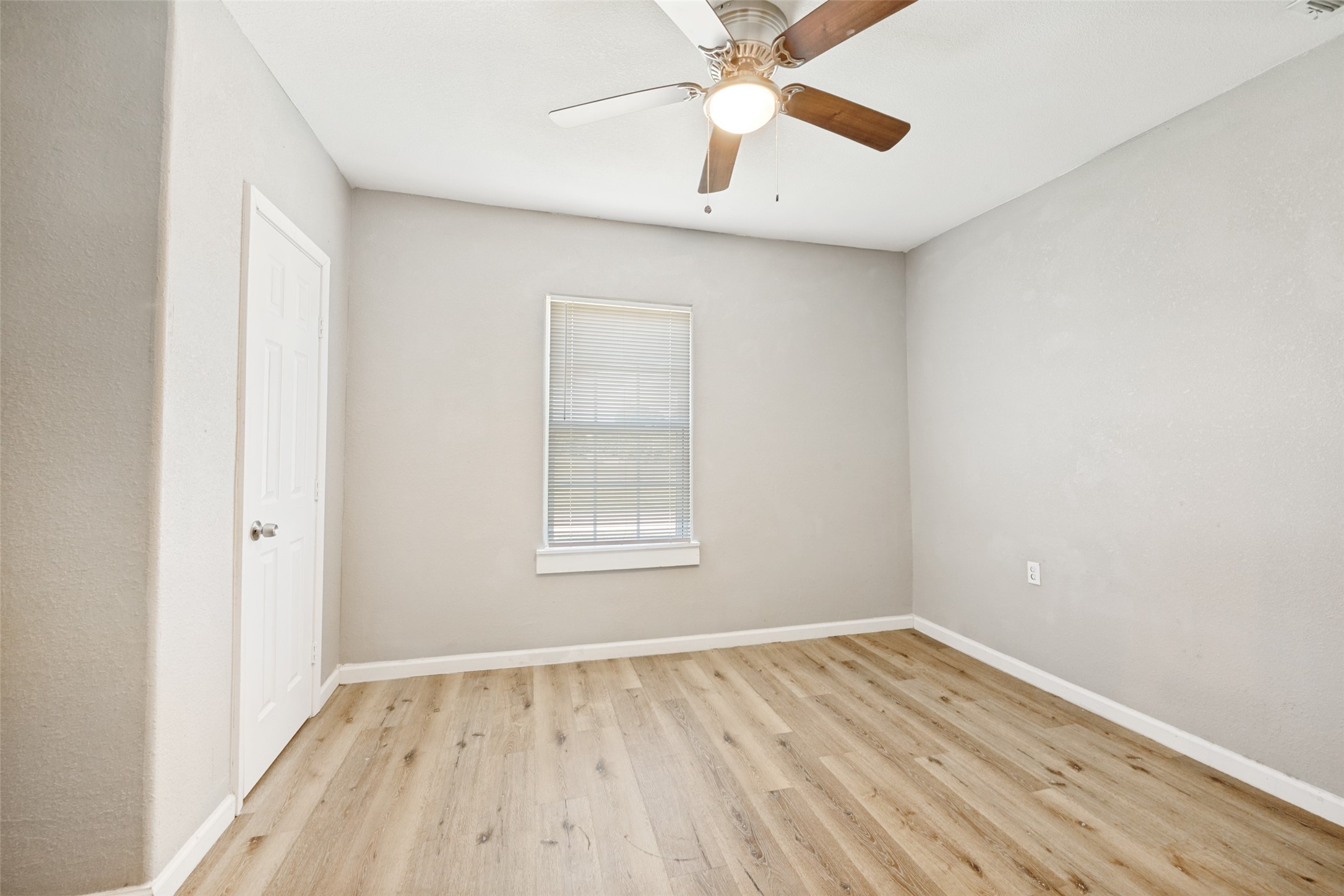 1201 E 3rd Avenue Corsicana TX 75110