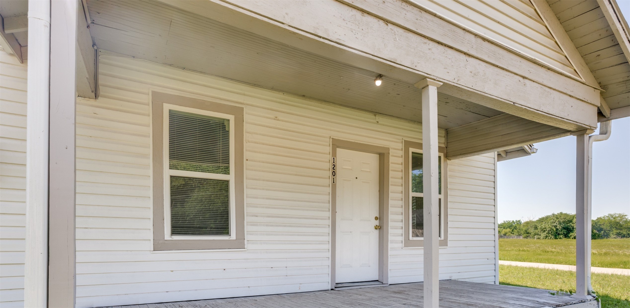1201 E 3rd Avenue Corsicana TX 75110