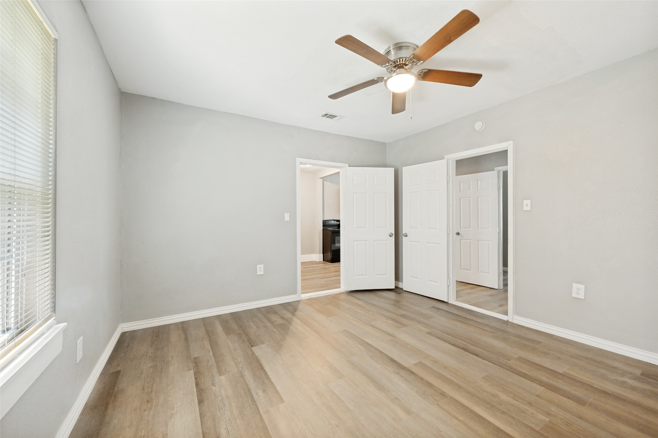 1201 E 3rd Avenue Corsicana TX 75110