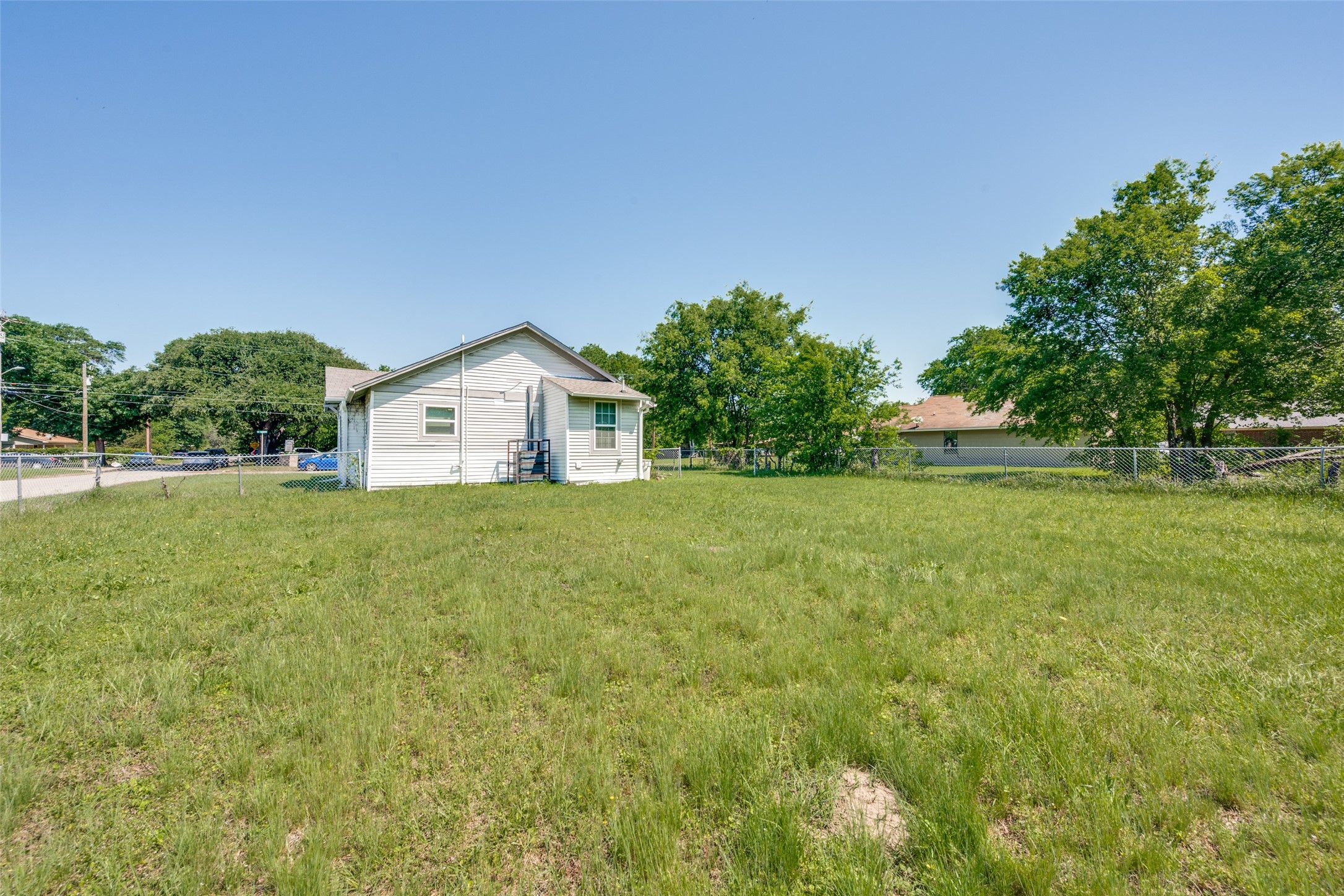 1201 E 3rd Avenue Corsicana TX 75110