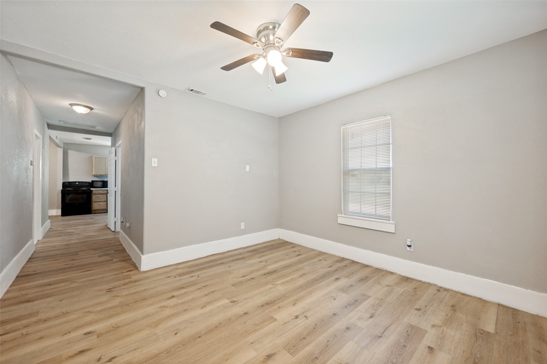 1201 E 3rd Avenue Corsicana TX 75110