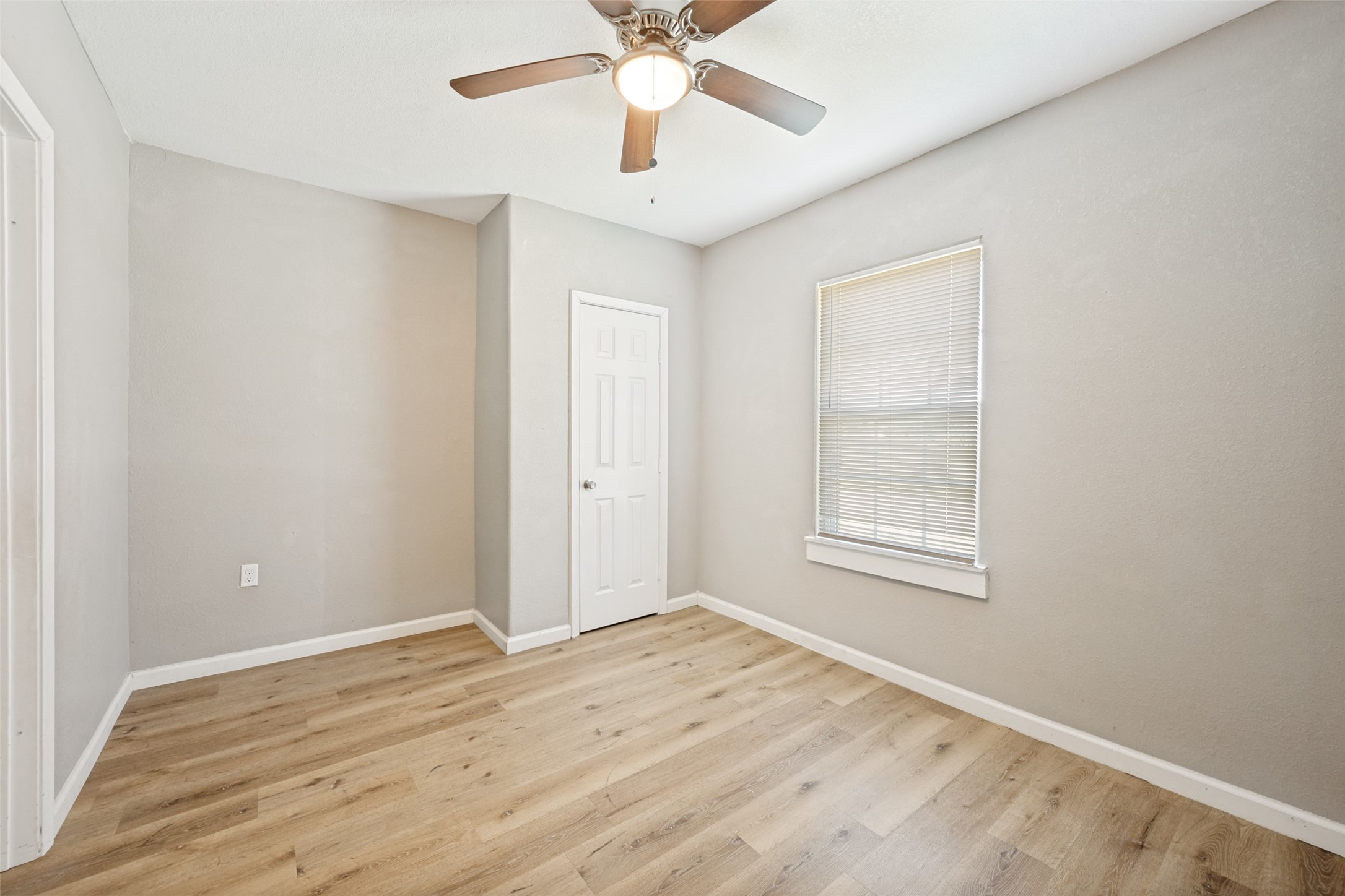 1201 E 3rd Avenue Corsicana TX 75110