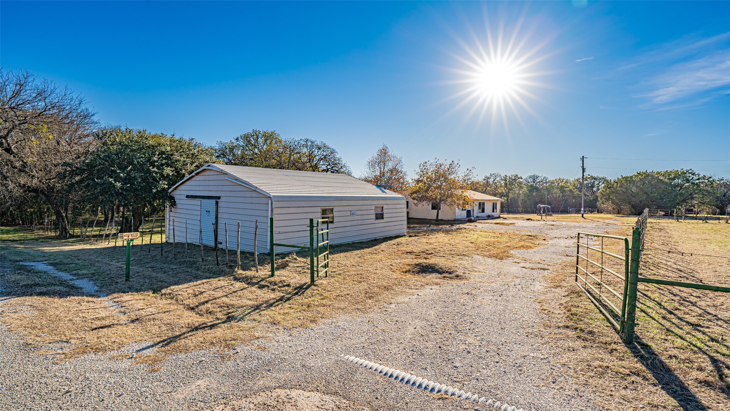 1005 Hickey Court Granbury TX 76049