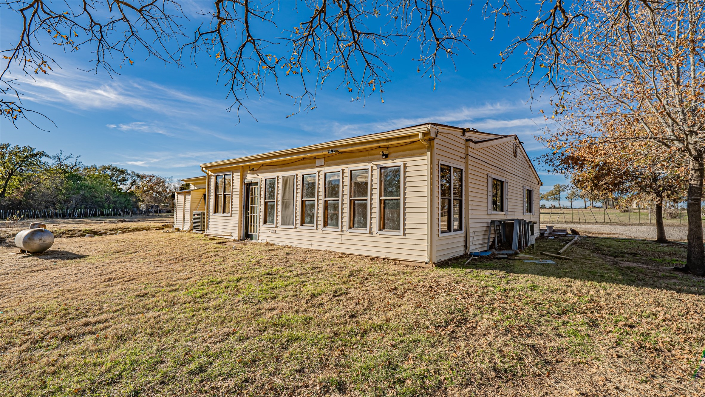 1005 Hickey Court Granbury TX 76049