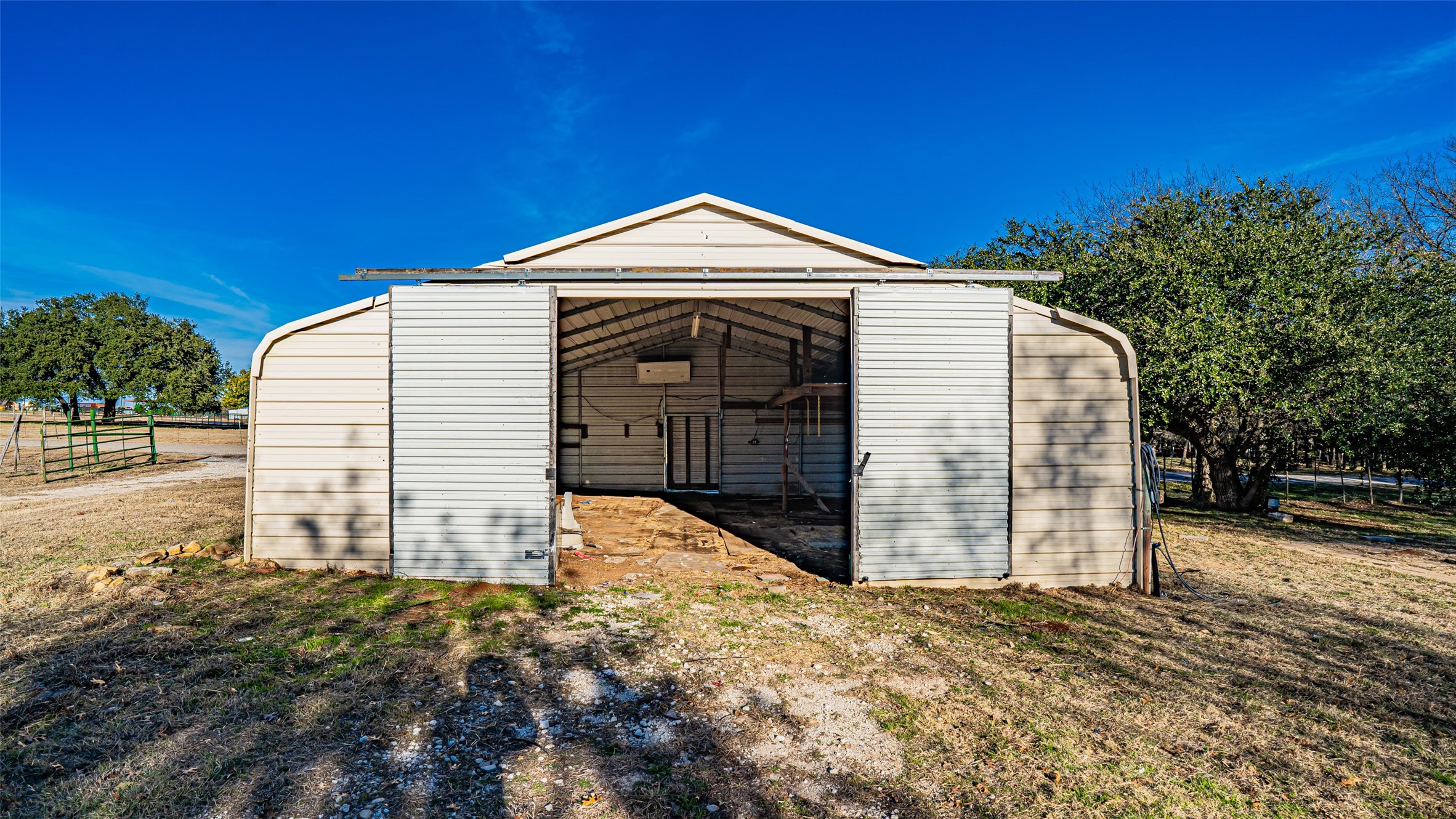 1005 Hickey Court Granbury TX 76049