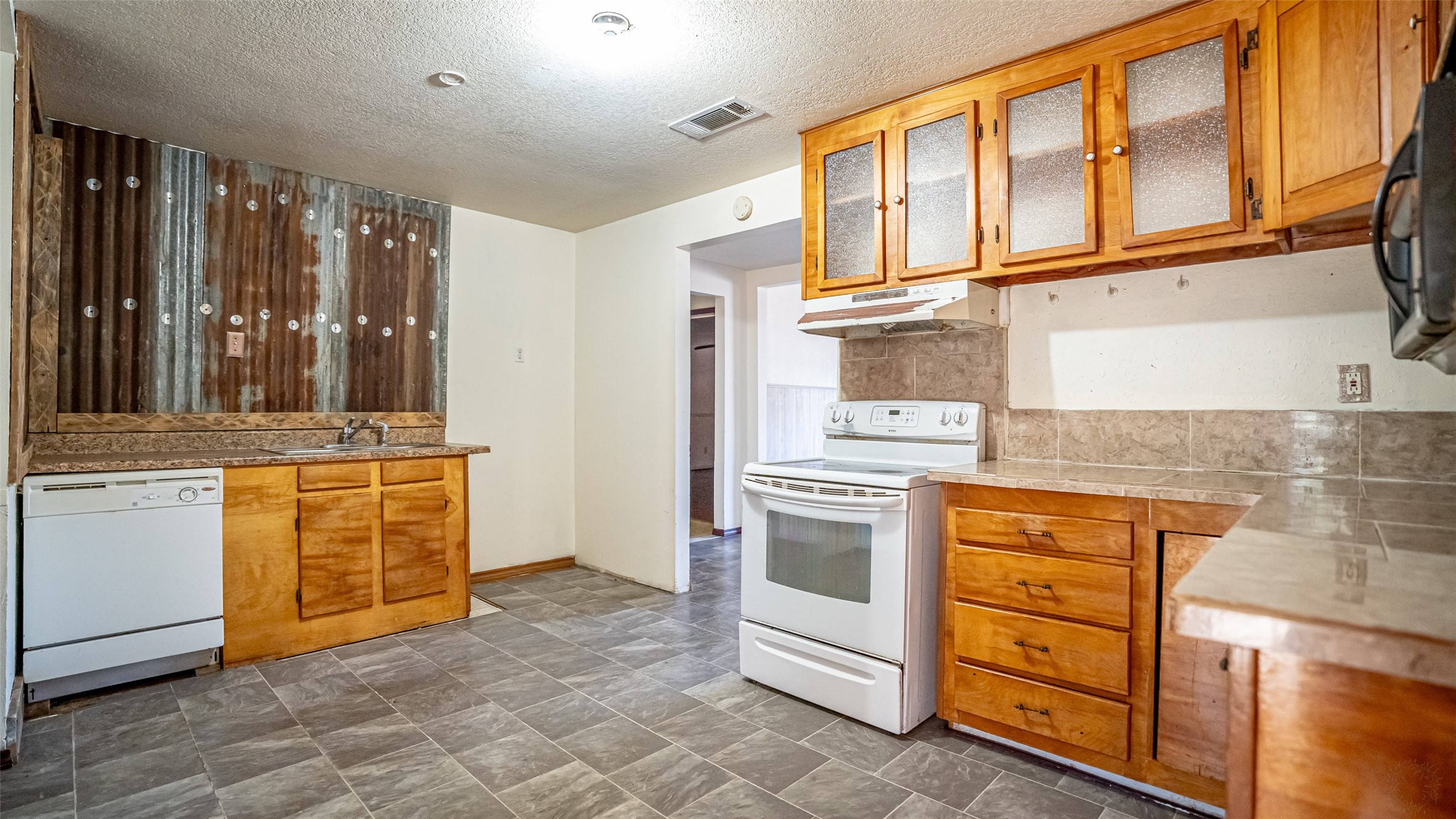 1005 Hickey Court Granbury TX 76049