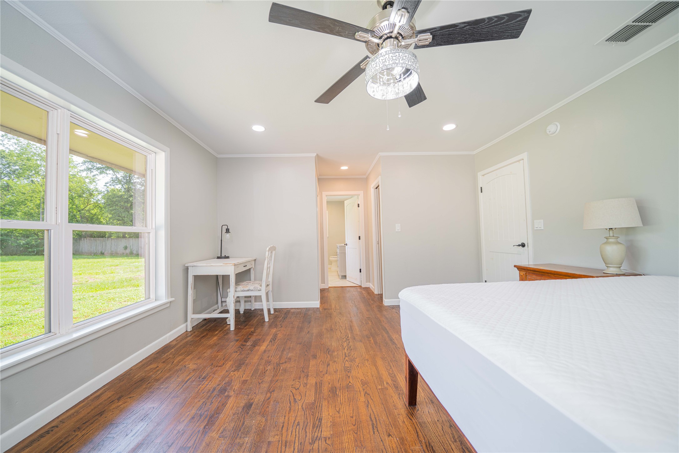 812 E 1st Hughes Springs TX 75656