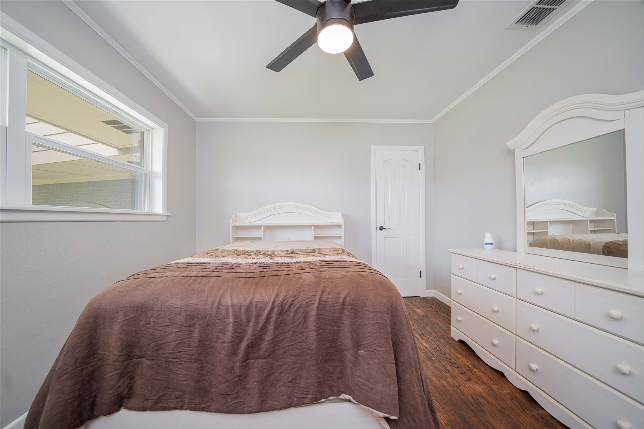 812 E 1st Hughes Springs TX 75656