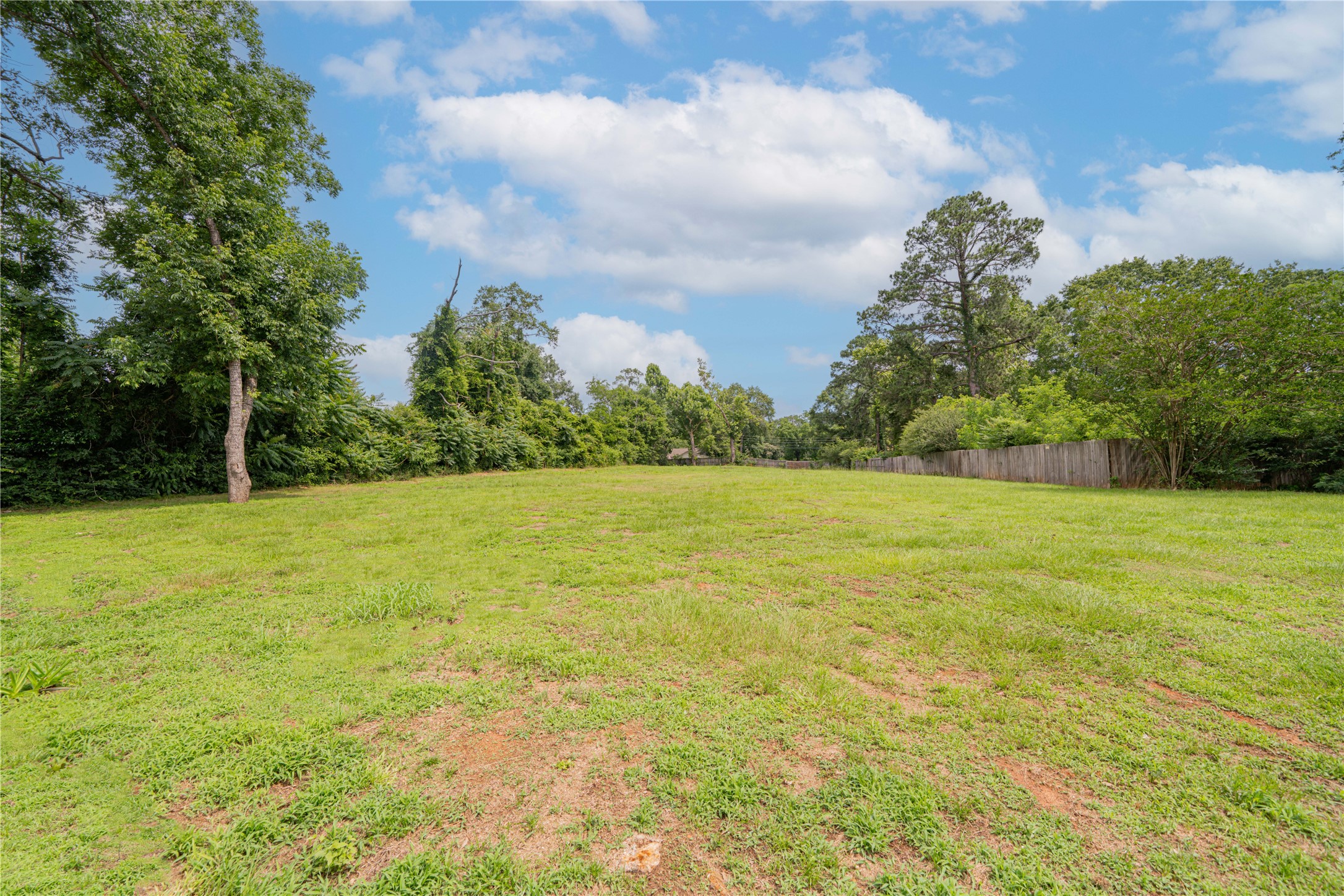 812 E 1st Hughes Springs TX 75656